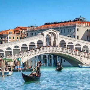paseo-en-gondola-privado-por-venecia-02