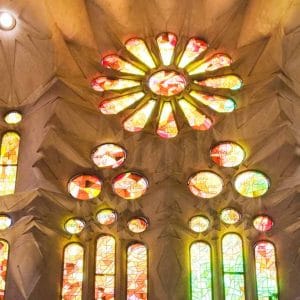 tour-por-la-iglesia-de-la-sagrada-familia-04