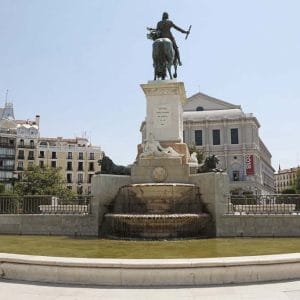 tour-por-la-plaza-oriente-madrid-03